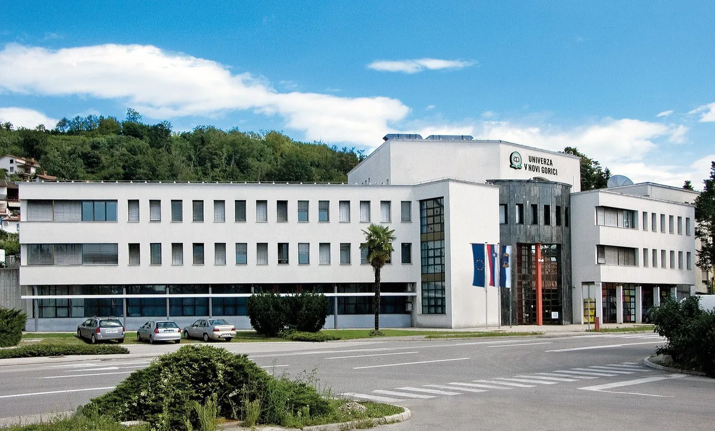 Univerza v Novi Gorici.
